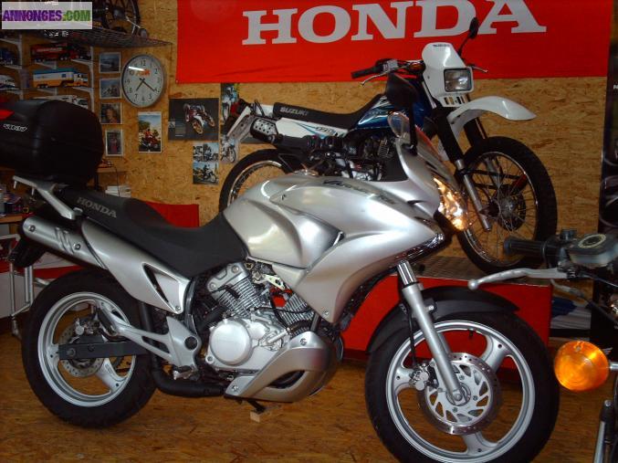 HONDA 125 VARADERO (pro et spécialisé en 125cc)