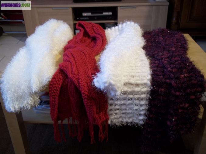 écharpes et bonnets en laine