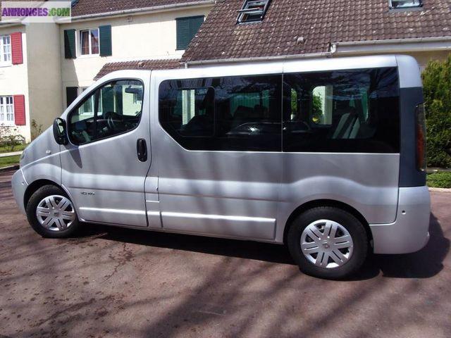 Minibus 7 places Renault Trafic ii generation dci 140 expression