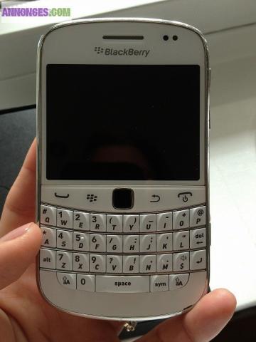 BlackBerry Bold 9900 8 Go DEBLOQUE Réseau (AZERTY)