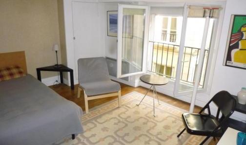 Beau Studio Très propre à Nice