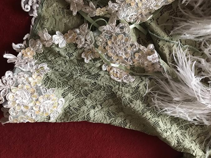 Robe de soirée tres sexy vert pale fait main