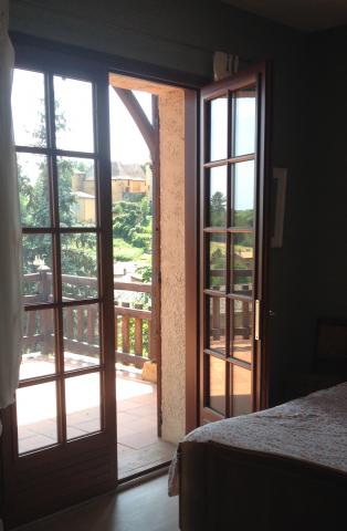 Proche Villefranche maison sur 3 niveaux dans parc calme très belle vue