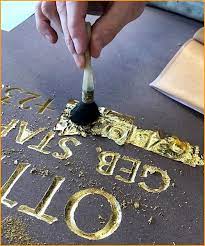 Nettoyage pierre tompbale