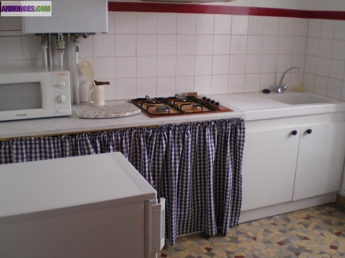 A louer appartF1 bis meuble