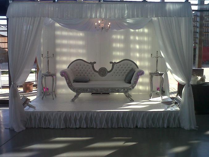 Ervice traiteur déco et location du vaisselle et tron