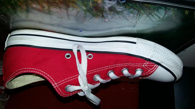 Converses rouges