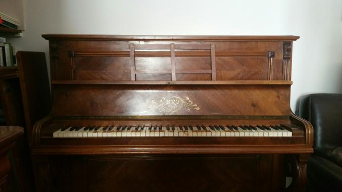 PIANO DROIT ANCIEN MERISIER marque BRU