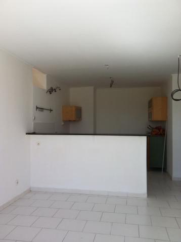 Sète, Quartier Haut, T2, rdc calme