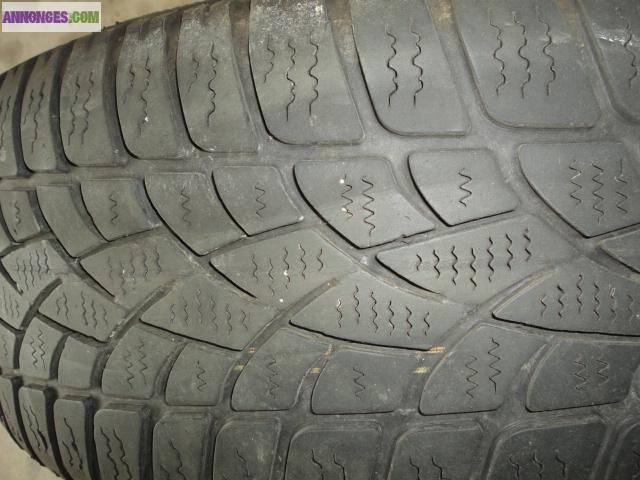PNEU NEIGE SUR JANTES ALU PEUGEOT