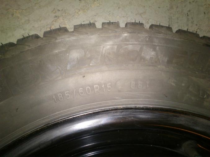 4 Pneus Hiver 185 60 R15 Michelin Alpin Neuf monté