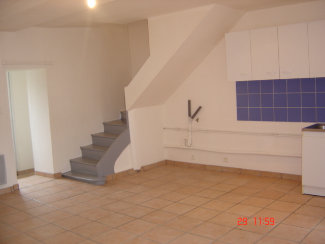 MAISON DE BOURG EN PIERRE