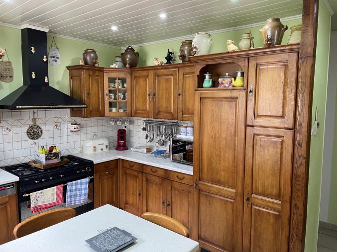 VEND CUISINE CHENE MASSIF