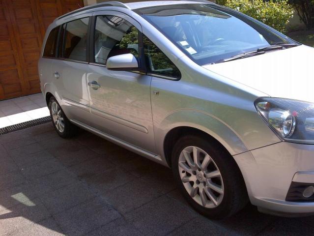 Opel Zafira ii 1.9 cdti 120 elegance
