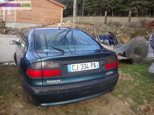 Vend laguna pour pieces