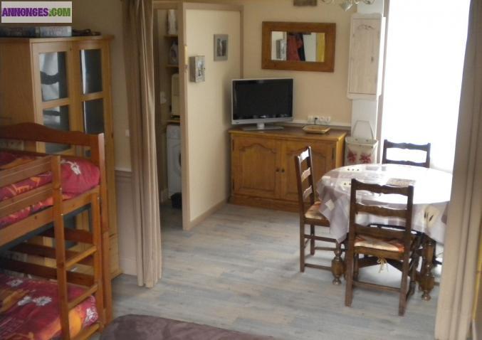 Appt RDC coeur du Mont Dore parking et cour privés