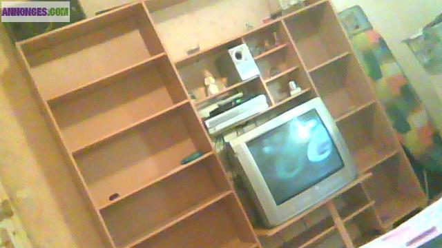 Etagere avec emplacement TV