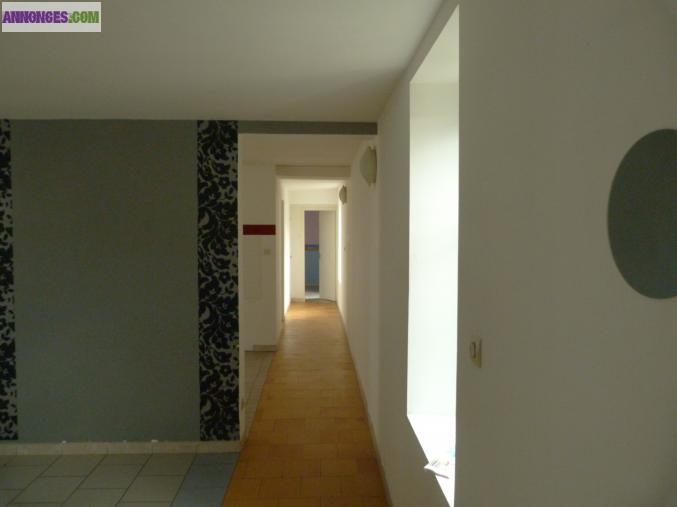 LOCATION F4 1er étage