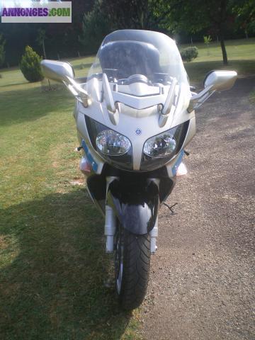 A Vendre MOTO YAMAHA  1300 FJR ABS