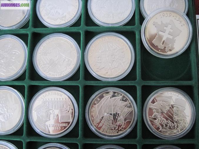 Coffret de 16 médailles du débarquement sec/guerre mondiale