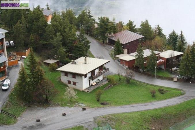Loc Saisonnière. Alpes du Sud - RdC Chalet 6/8 pers