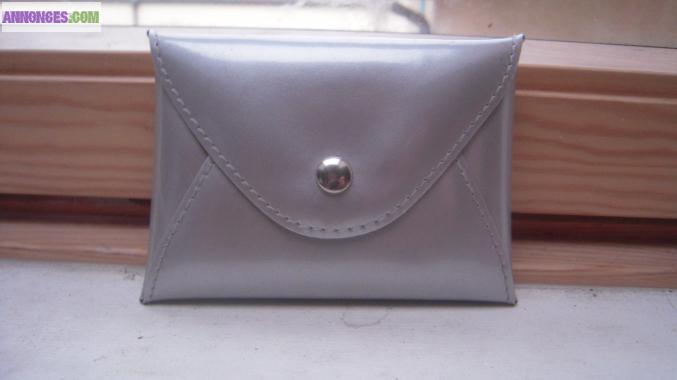 Mini sacoche grise (ou porte monnaie) ETAM