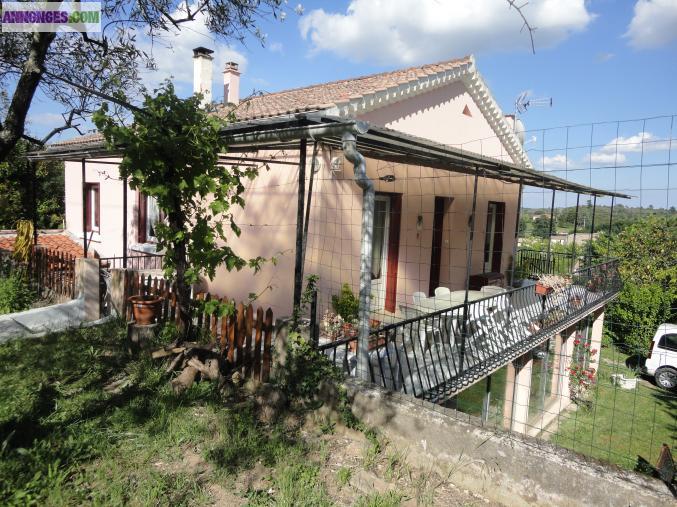 MAISON 2 appts, terrain 916 m² et VUE