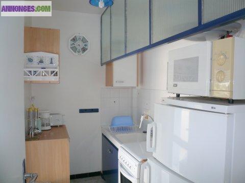 Grand studio de 35m², à 50m de la plage
