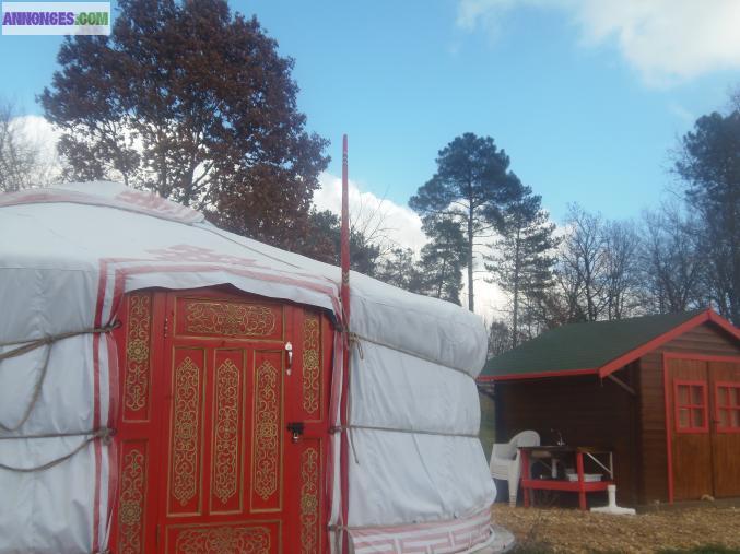 LOCATION YOURTES DORDOGNE