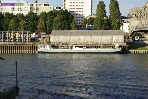 Péniche type FRECINET, de 1931, avec anneau