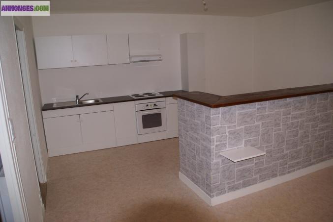 Loue studio centre bourg