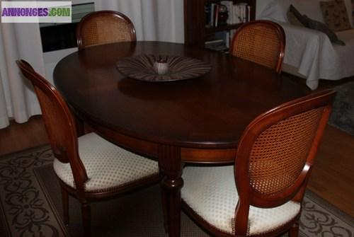 1 crédence et Table avec 6 chaises