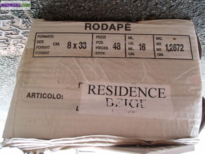 Plinthes en céramique beige