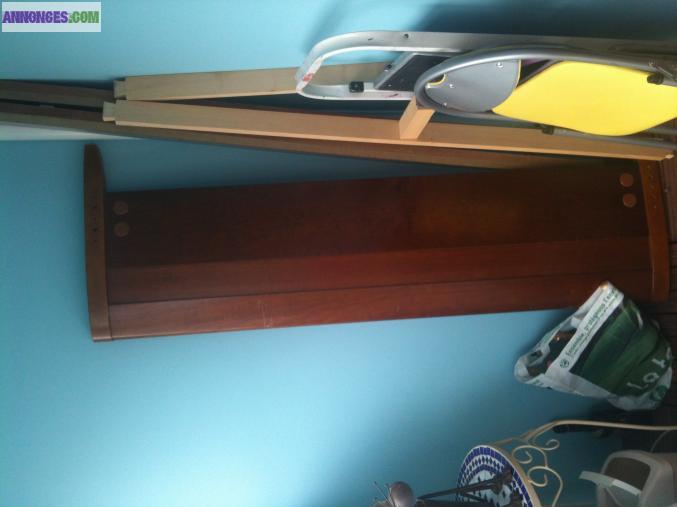 Tête et pied de lit+entourage en merisier massif