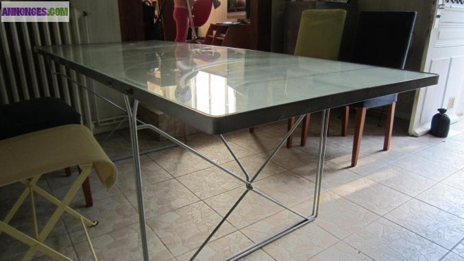 Table salle à manger en verre