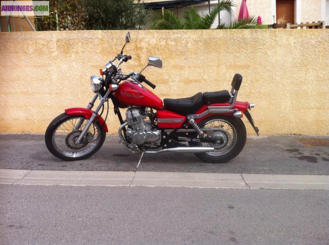 Moto honda rebel 125 cm3