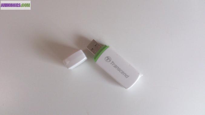Adapteur USB pour les cartes SD et micro SD de la marque Transcend