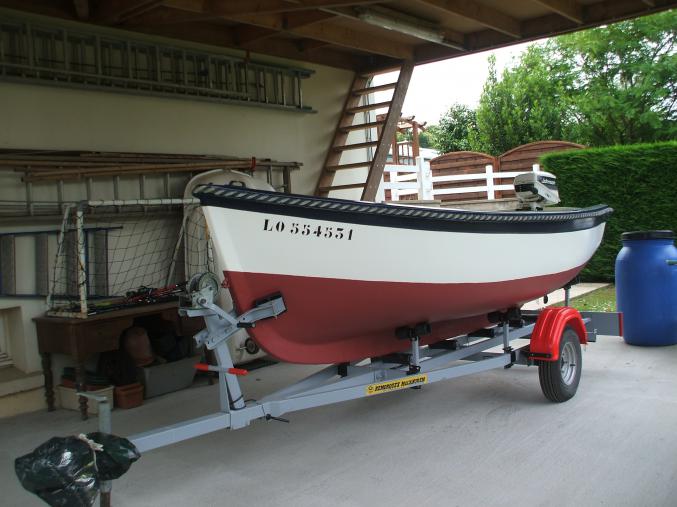 Vend canot breton en polystère 