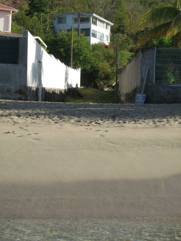 Maison à Grande Anse, vue Caraïbe, plage à 60m.