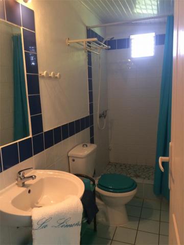 Maison à Grande Anse. Vue Caraïbe. Plage à 70 m.