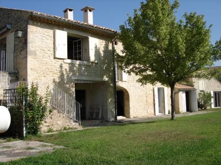 Grande bâtisse en pierre