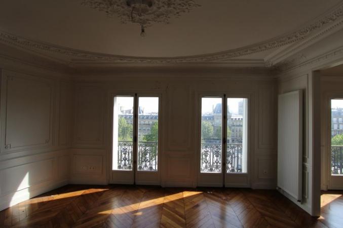 Duplex vide sur Rue de Seine