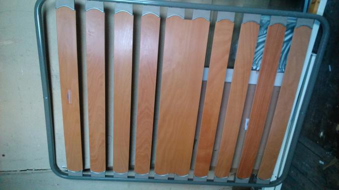 Sommier +congélateur