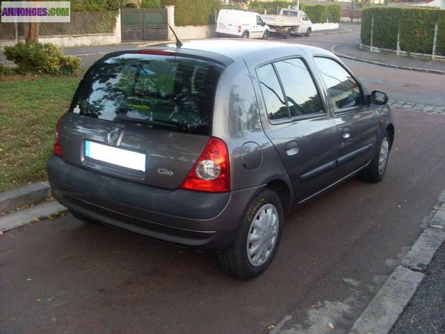 Une tres belle Renault Clio dièsel TBE