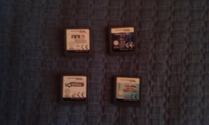 Lot de 4 jeux de DS