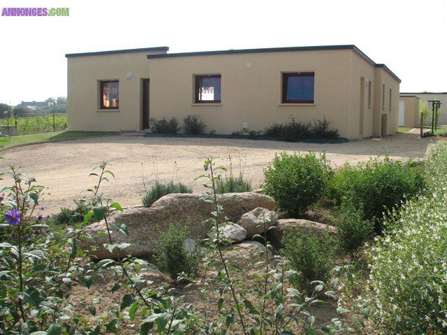 Maison contemporaine de plain pied 3 ch 300 m plages
