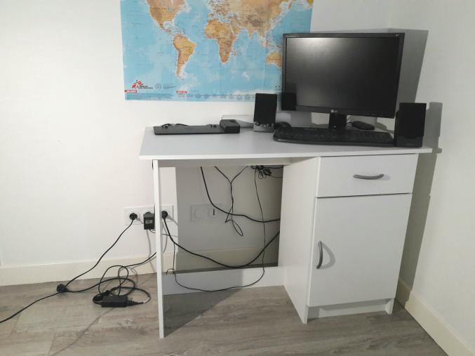 Petit bureau blanc