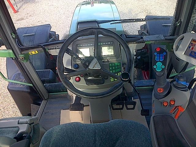 Tracteur agricol Fendt 820