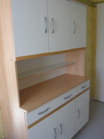 Cuisinière et meuble de cuisine