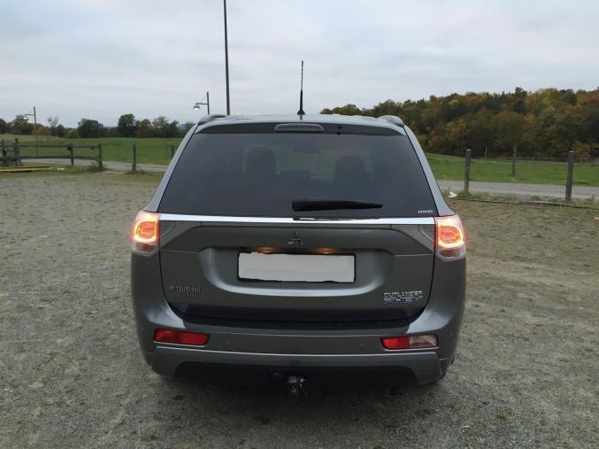 Mitsubishi  Outlander